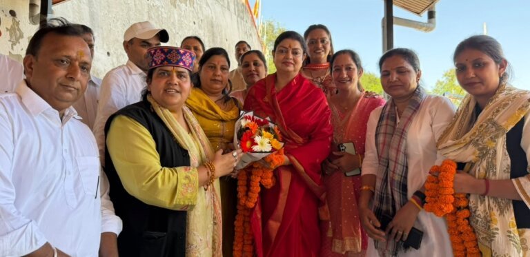 Dehra News : दर्शना सिंह बोलीं- कांग्रेस जा रही है, भाजपा आ रही है; 2027 चुनाव के लिए कार्यकर्ता तैयार