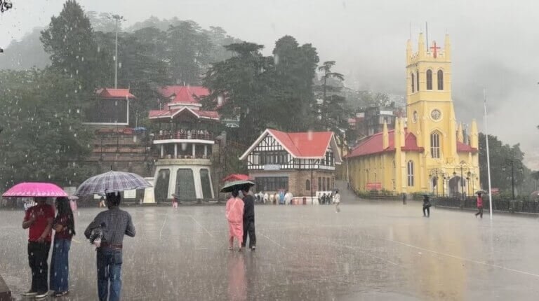 Shimla : हिमाचल में फिर बदलेगा मौसम का मिजाज: 24 और 25 अक्तूबर को बारिश-बर्फबारी की चेतावनी